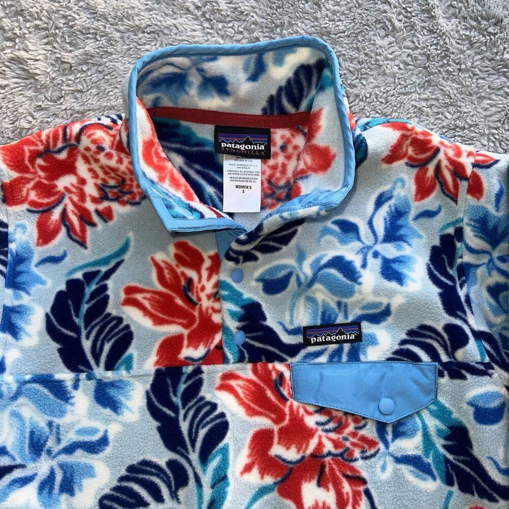 Patagonia Women  Synchilla Snap-T Pullover Hawaiian Floral Manoa Dusk Blue Small - Picture 2 of 6
